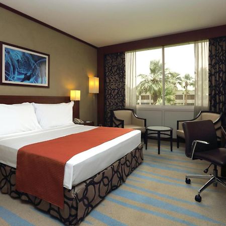 Holiday Inn Riyadh Izdihar By Ihg Buitenkant foto