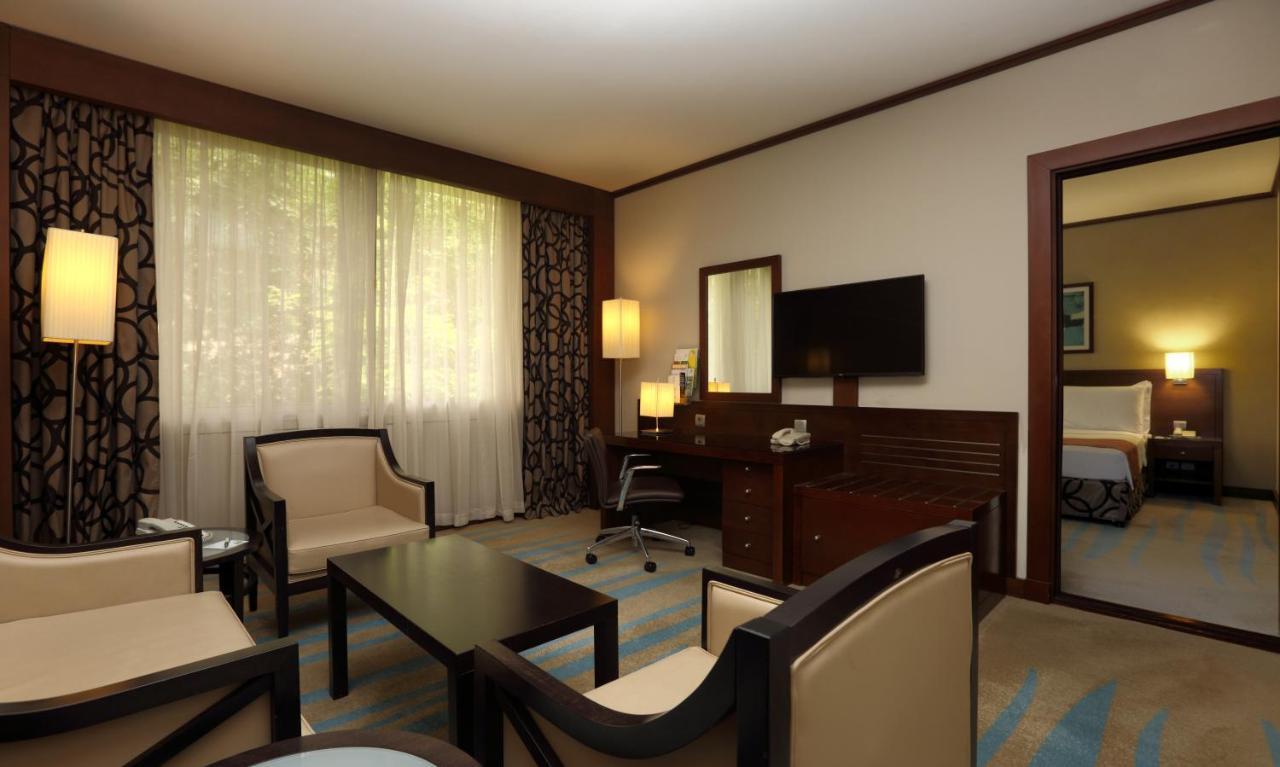 Holiday Inn Riyadh Izdihar By Ihg Buitenkant foto