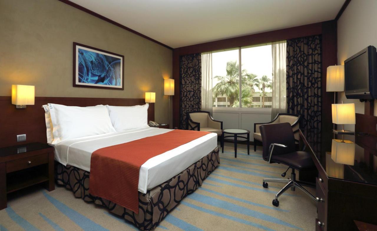 Holiday Inn Riyadh Izdihar By Ihg Buitenkant foto