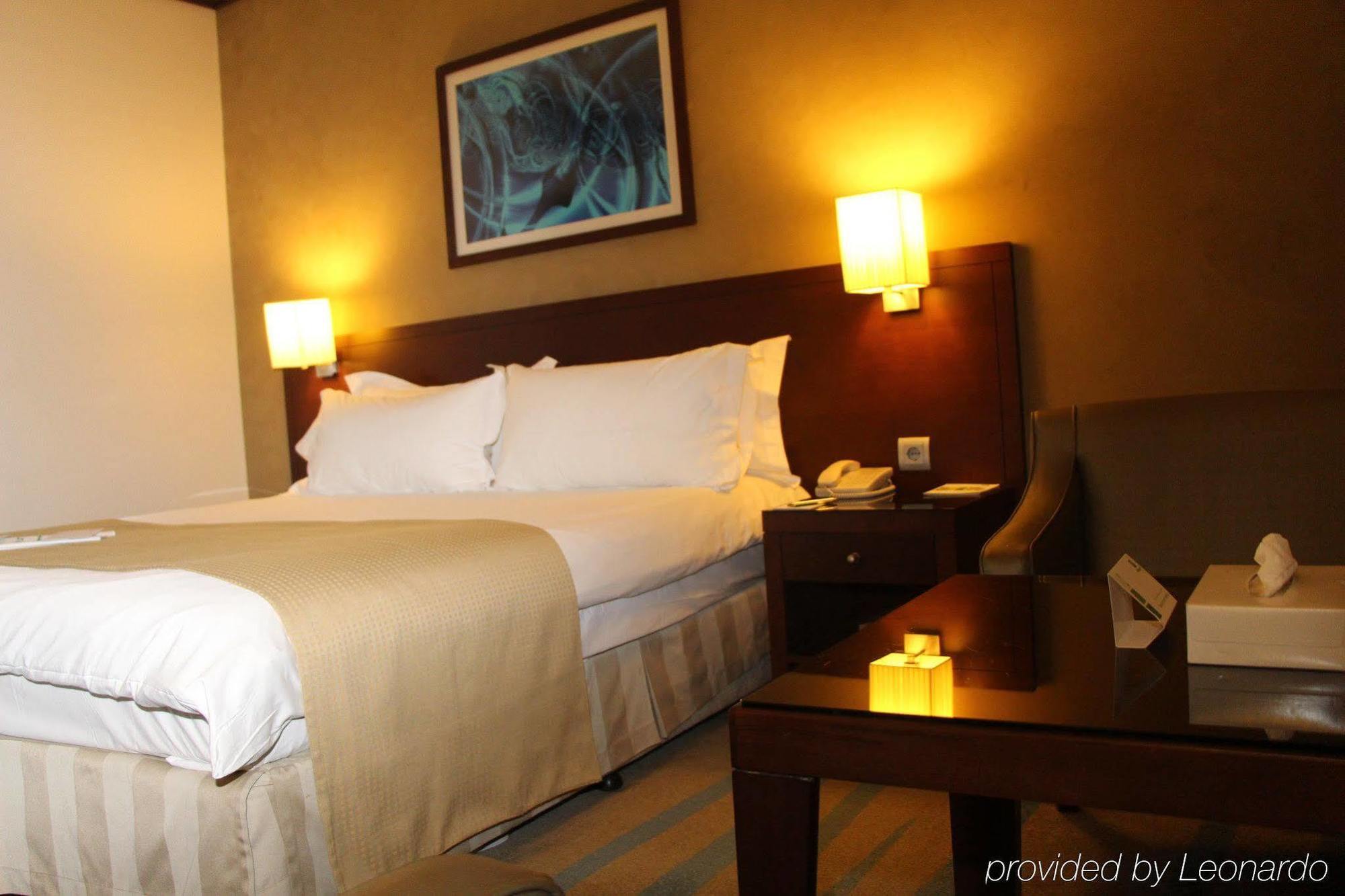 Holiday Inn Riyadh Izdihar By Ihg Buitenkant foto