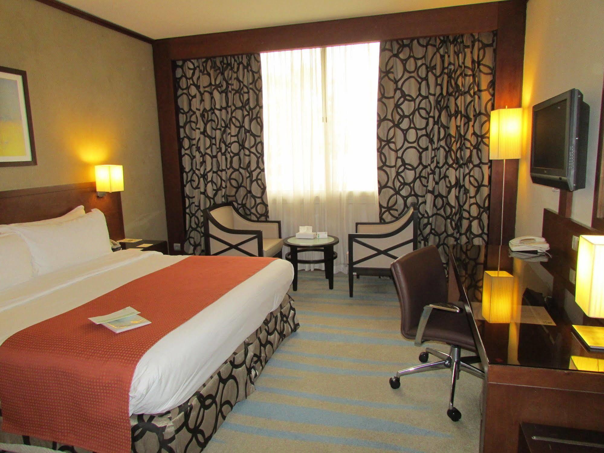 Holiday Inn Riyadh Izdihar By Ihg Buitenkant foto