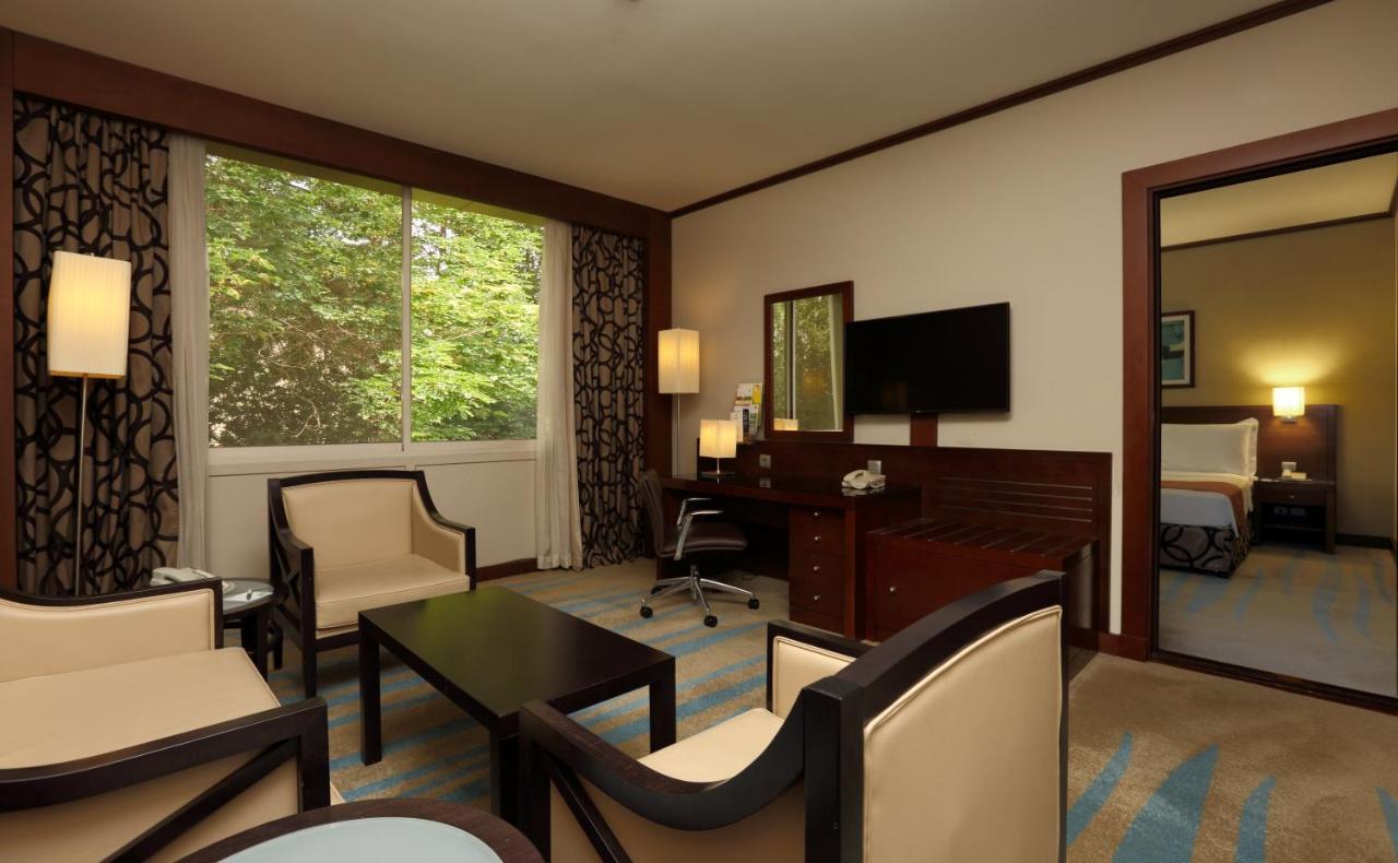 Holiday Inn Riyadh Izdihar By Ihg Buitenkant foto